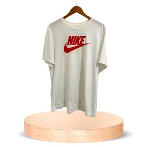 NWOT. Nike dry fit XL
